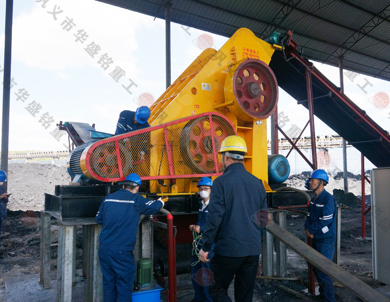 磚廠處理煤矸石頁巖適合用哪種粉碎機？多少錢一臺