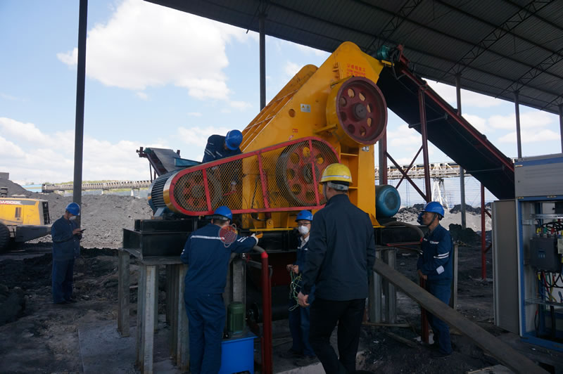 建筑垃圾破碎機的工作原理是什么？